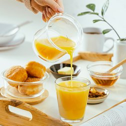 Ruční multifunkční lis na citrusy a ovoce NAVA Misty 500 ml