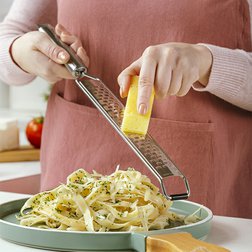 Struhadlo na sýr NAVA Acer rukojetí 40 cm