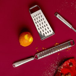 Struhadlo na sýr NAVA Acer rukojetí 40 cm