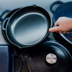 Litinová pánev Orion se smaltovaným povrchem 26 cm